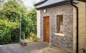 17 Canons Lane